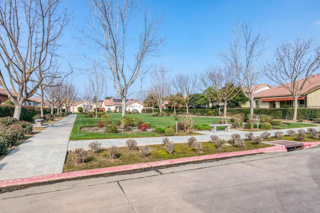Image 22 of property listing at 2406 E Marquise Court, Fresno, CA 93720