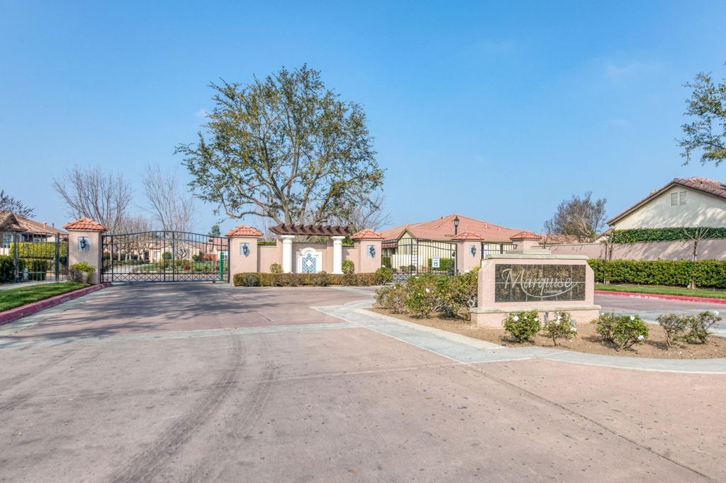 Image 23 of property listing at 2406 E Marquise Court, Fresno, CA 93720