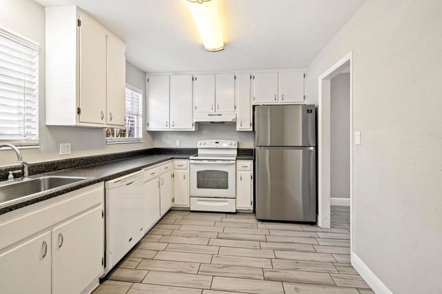 2387 Gregory Drive, Tallahassee, FL 32303