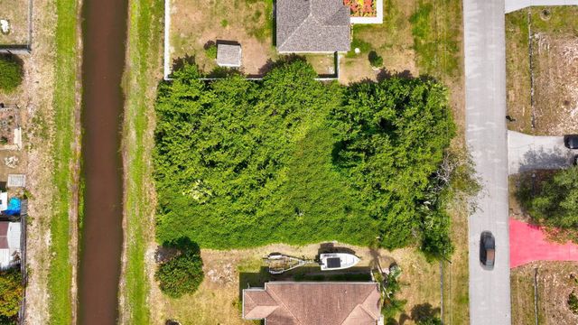 373 SW Millard Drive, Port St Lucie, FL 34953