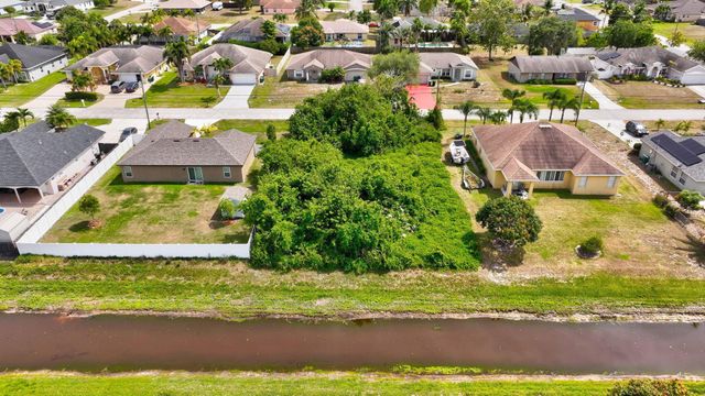373 SW Millard Drive, Port St Lucie, FL 34953