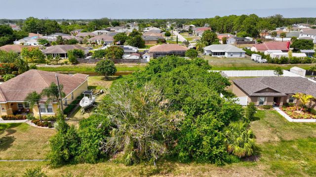 373 SW Millard Drive, Port St Lucie, FL 34953