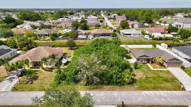 373 SW Millard Drive, Port St Lucie, FL 34953