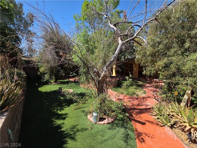 2300 Monterey Pine Drive, Las Vegas, NV 89156
