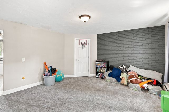 6 Westview Drive, Sutton, MA 01590