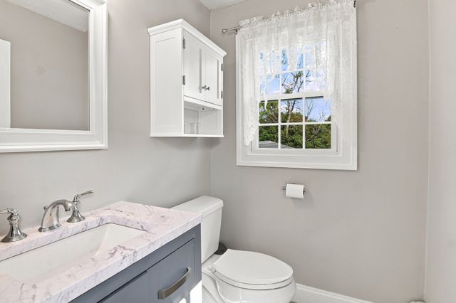 6 Westview Drive, Sutton, MA 01590
