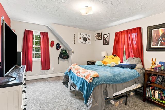 6 Westview Drive, Sutton, MA 01590