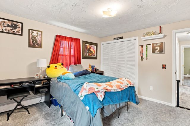 6 Westview Drive, Sutton, MA 01590