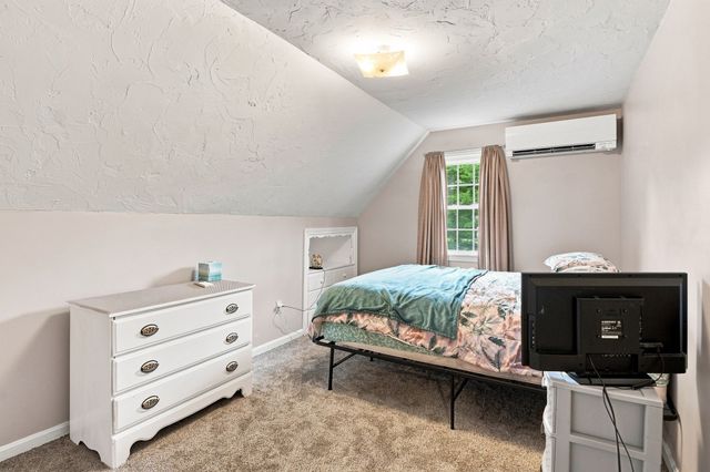 6 Westview Drive, Sutton, MA 01590