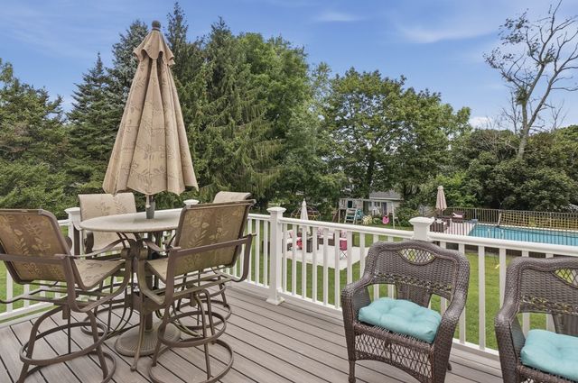 6 Westview Drive, Sutton, MA 01590