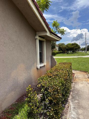 12761 Westhampton Circle, Wellington, FL 33414