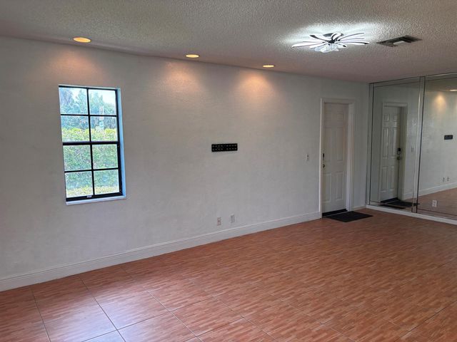 12761 Westhampton Circle, Wellington, FL 33414