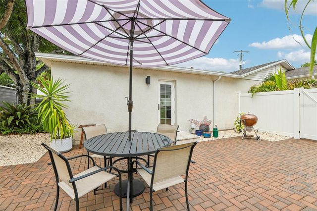 3525 W PAUL AVENUE, Tampa, FL 33611