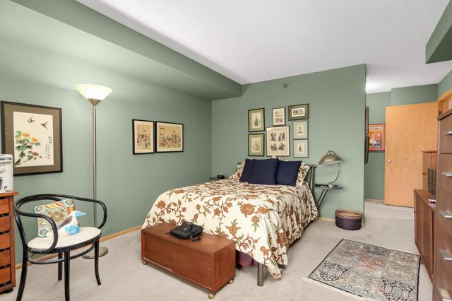 110 1st Avenue NE F806, Minneapolis, MN 55413