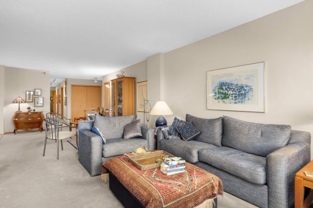 110 1st Avenue NE F806, Minneapolis, MN 55413