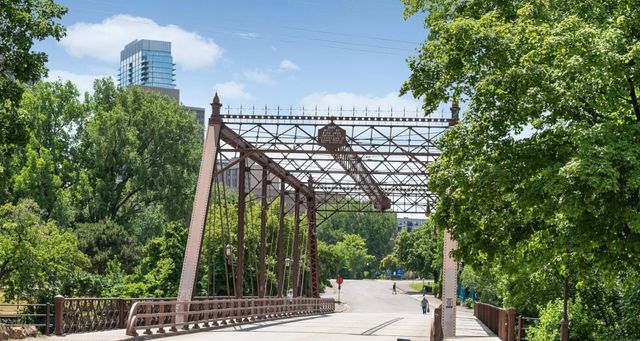 110 1st Avenue NE F806, Minneapolis, MN 55413