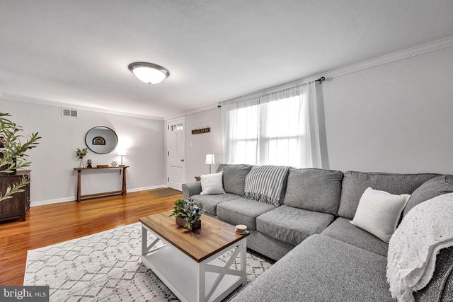 860 HESS RD, York, PA 17404