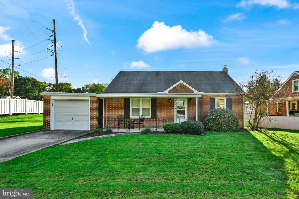 860 HESS RD, York, PA 17404