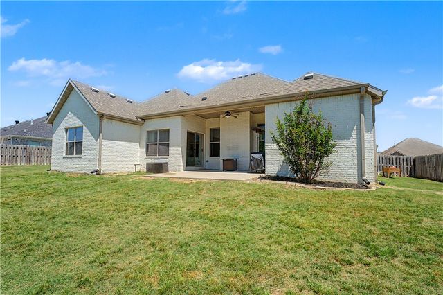 5900 S 67th Street, Cave Springs, AR 72718