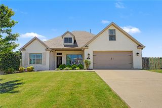 5900 S 67th Street, Cave Springs, AR 72718