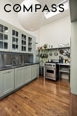 31 W 9th Street, New York City, NY 10011