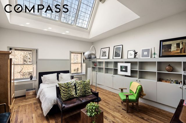 31 W 9th Street, New York City, NY 10011