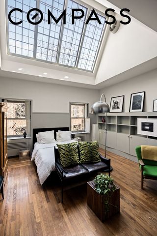 31 W 9th Street, New York City, NY 10011