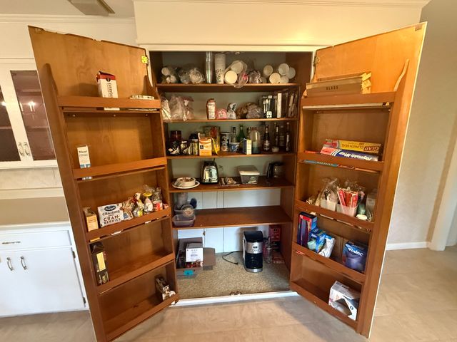 700 Lake Dr, Gallatin, TN 37066