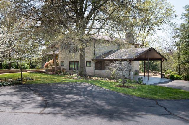 700 Lake Dr, Gallatin, TN 37066