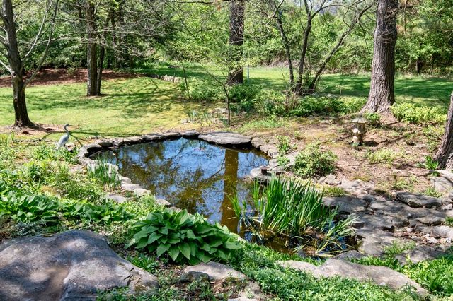 700 Lake Dr, Gallatin, TN 37066