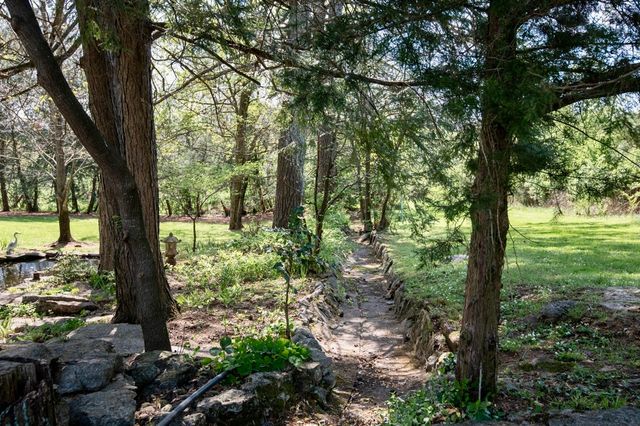 700 Lake Dr, Gallatin, TN 37066