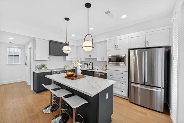 224 Carroll Street 4, Sunnyvale, CA 94086