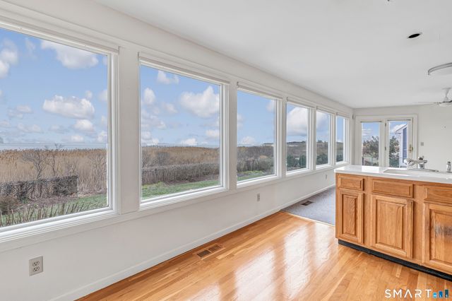 526 Riverdale Drive, Stratford, CT 06615