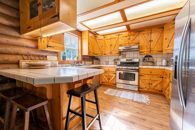 16100 Barbara Ct, Grass Valley, CA 95949