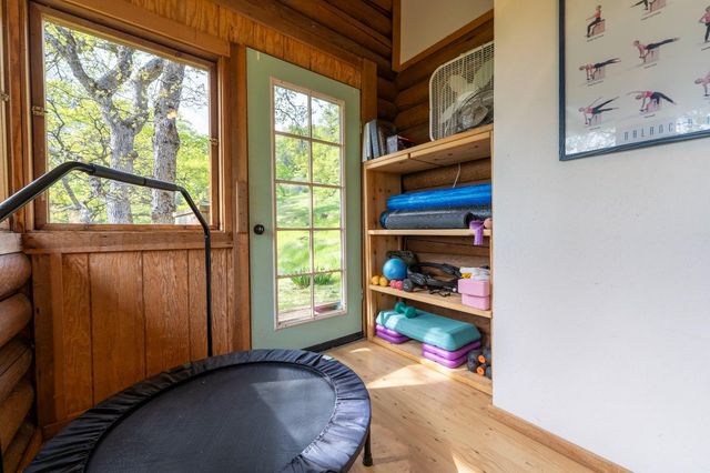 16100 Barbara Ct, Grass Valley, CA 95949