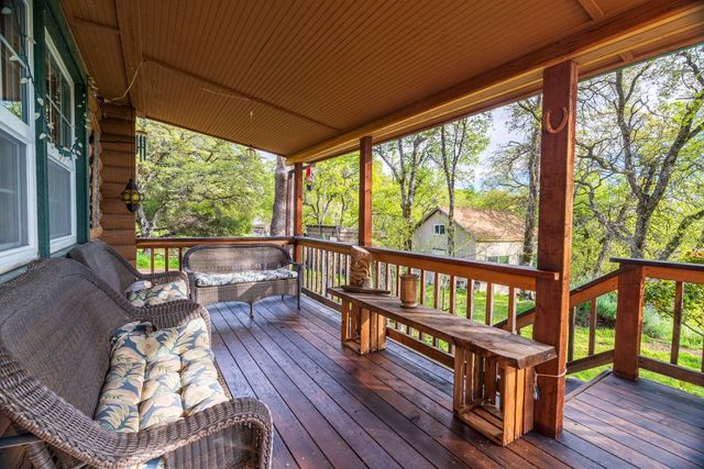 16100 Barbara Ct, Grass Valley, CA 95949