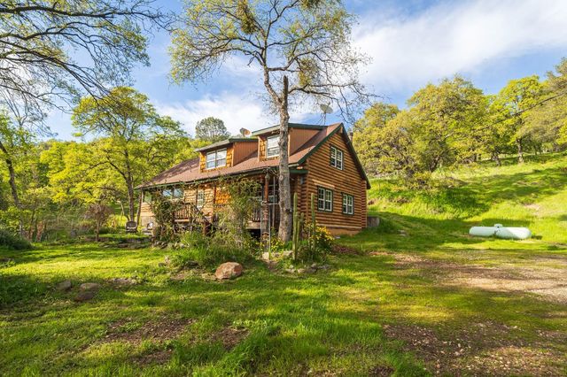 16100 Barbara Ct, Grass Valley, CA 95949