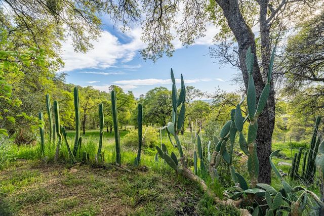 16100 Barbara Ct, Grass Valley, CA 95949