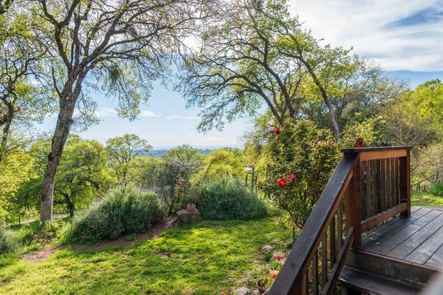 16100 Barbara Ct, Grass Valley, CA 95949