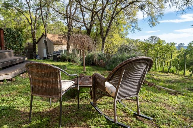 16100 Barbara Ct, Grass Valley, CA 95949