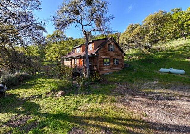16100 Barbara Ct, Grass Valley, CA 95949