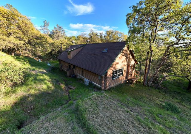 16100 Barbara Ct, Grass Valley, CA 95949