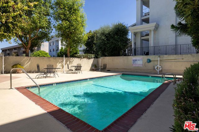 4558 Willis Avenue 123, Los Angeles, CA 91403