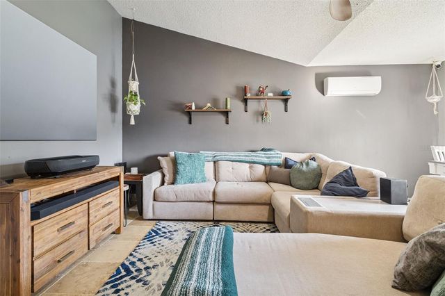 1913 EXCALIBUR DRIVE, Orlando, FL 32822