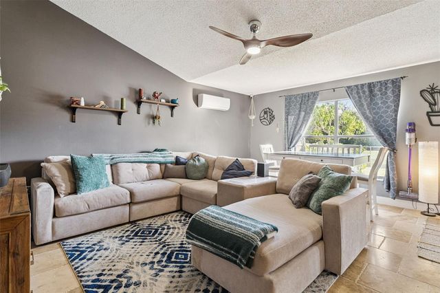 1913 EXCALIBUR DRIVE, Orlando, FL 32822