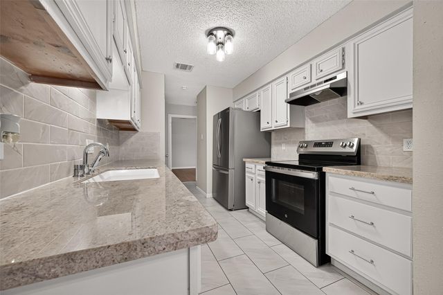 11643 Twinridge Lane, Houston, TX 77099