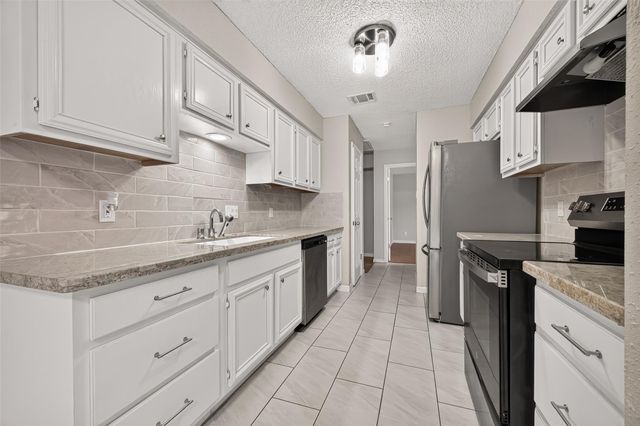 11643 Twinridge Lane, Houston, TX 77099