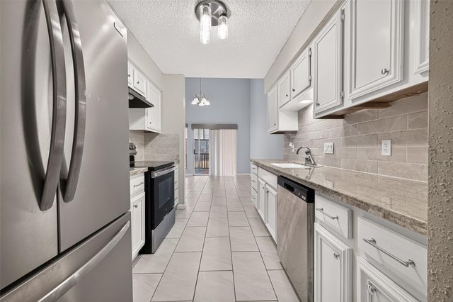 11643 Twinridge Lane, Houston, TX 77099
