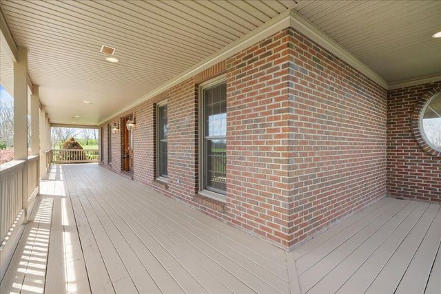 3701 Hidden Lake Lane, Lexington, KY 40516