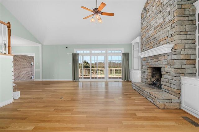 3701 Hidden Lake Lane, Lexington, KY 40516